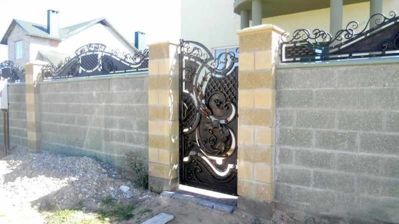 Кованые ограды и ограждения в Истринском районе